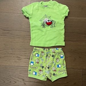 Kirkland summer boys pj set sz 2T EUC